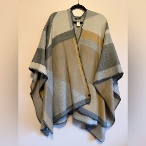 Roots Blanket-Style Poncho